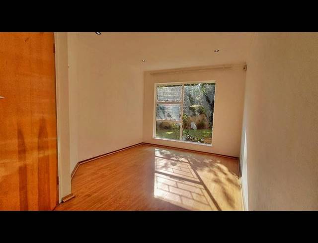 2 BEDROOM TOWNHOUSE FOR SALE IN HEUWELSIG
